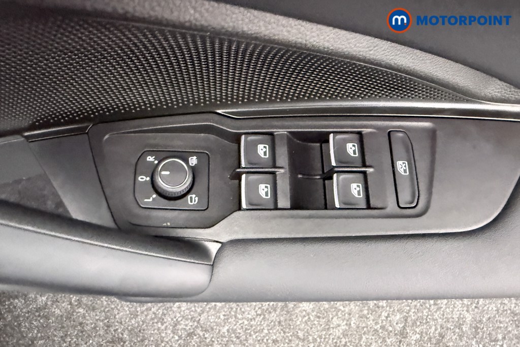 Volkswagen Tiguan R-Line Automatic Diesel SUV - Stock Number (1586921) - 14th supplementary image
