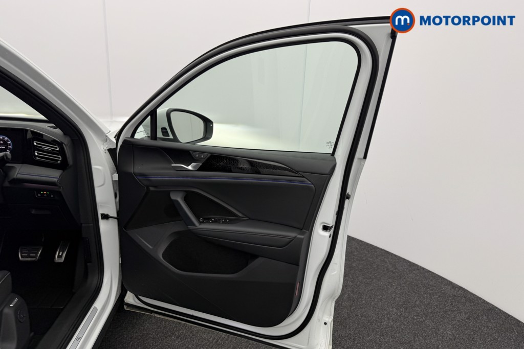 Volkswagen Tiguan R-Line Automatic Diesel SUV - Stock Number (1586921) - 15th supplementary image