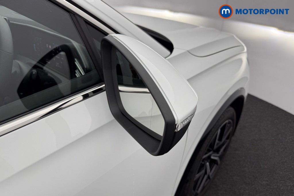 Volkswagen Tiguan R-Line Automatic Diesel SUV - Stock Number (1586921) - 16th supplementary image