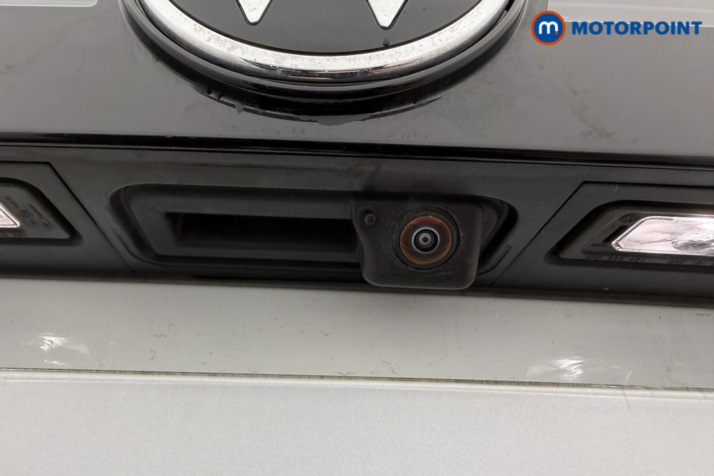 Volkswagen Tiguan R-Line Automatic Diesel SUV - Stock Number (1586921) - 18th supplementary image