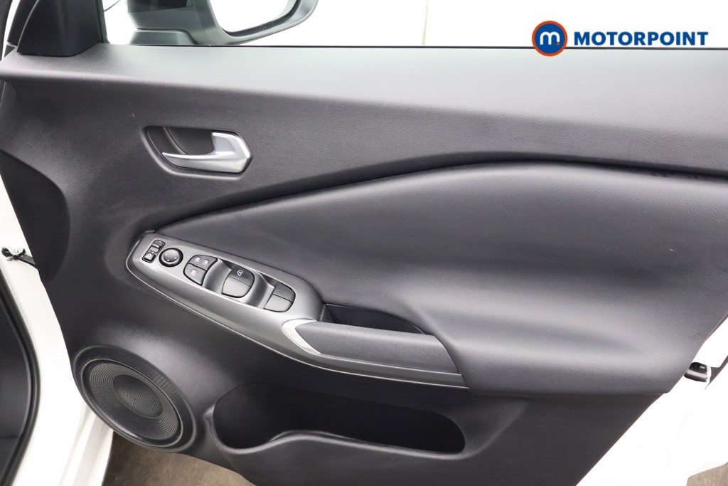 Nissan Juke Acenta Premium Manual Petrol SUV - Stock Number (1587041) - 12th supplementary image