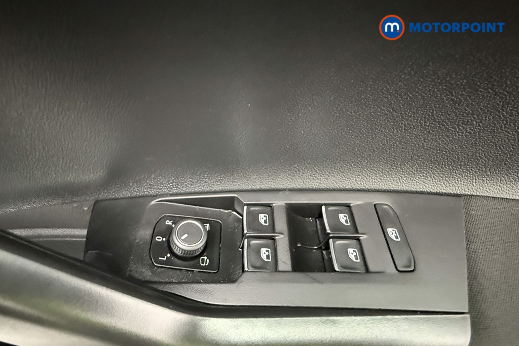 Volkswagen Polo R-Line Manual Petrol Hatchback - Stock Number (1587056) - 19th supplementary image
