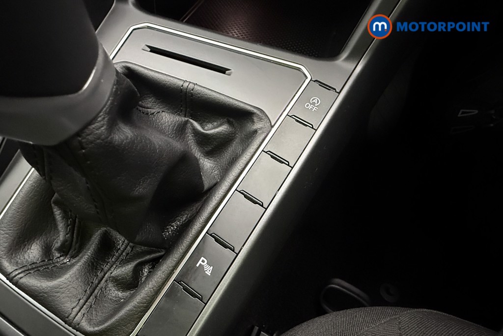 Volkswagen Polo R-Line Manual Petrol Hatchback - Stock Number (1587056) - 29th supplementary image