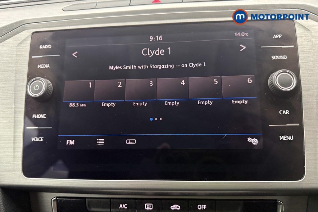 Volkswagen Passat S Manual Diesel Estate - Stock Number (1587183) - 2nd supplementary image