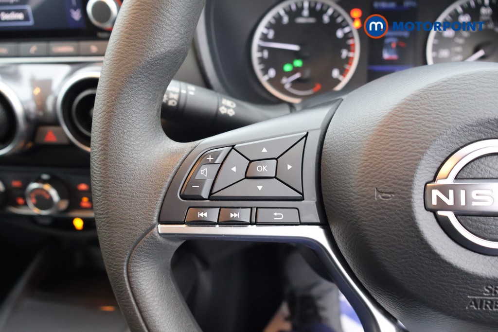 Nissan Juke Acenta Manual Petrol SUV - Stock Number (1587281) - 2nd supplementary image