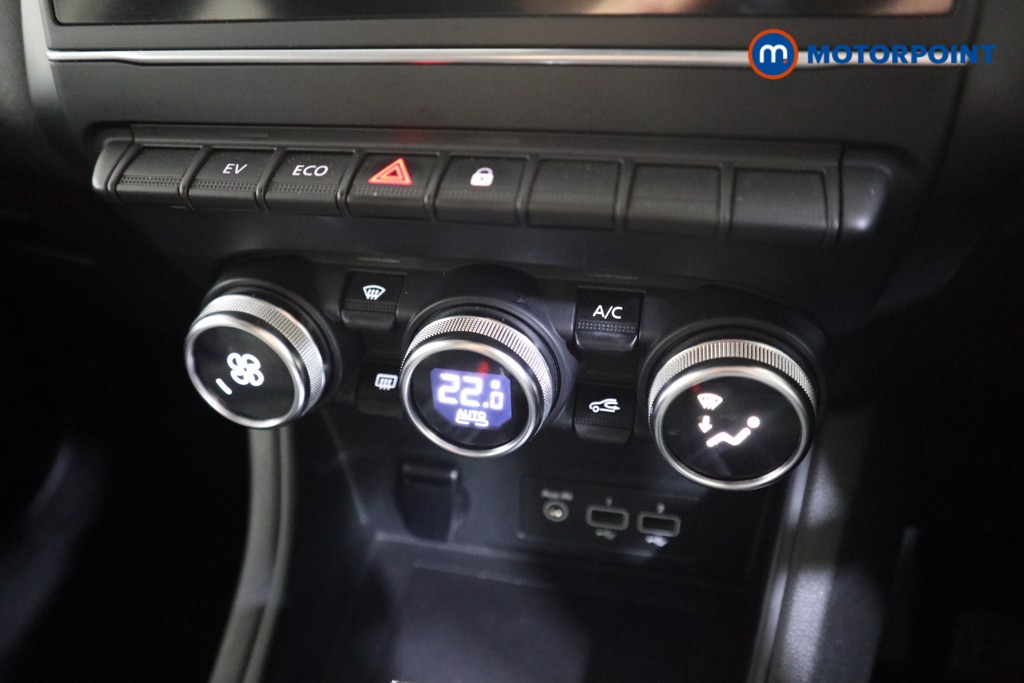 Renault Captur Iconic Automatic Petrol-Electric Hybrid SUV - Stock Number (1587374) - 9th supplementary image