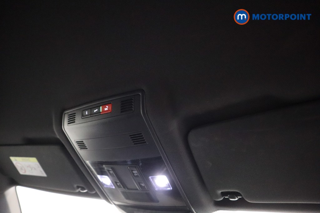 Volkswagen T-Roc R-Line Automatic Petrol SUV - Stock Number (1587596) - 8th supplementary image