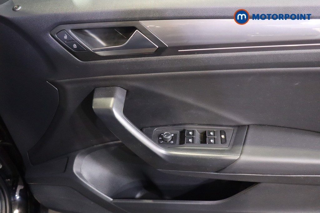 Volkswagen T-Roc R-Line Automatic Petrol SUV - Stock Number (1587596) - 9th supplementary image