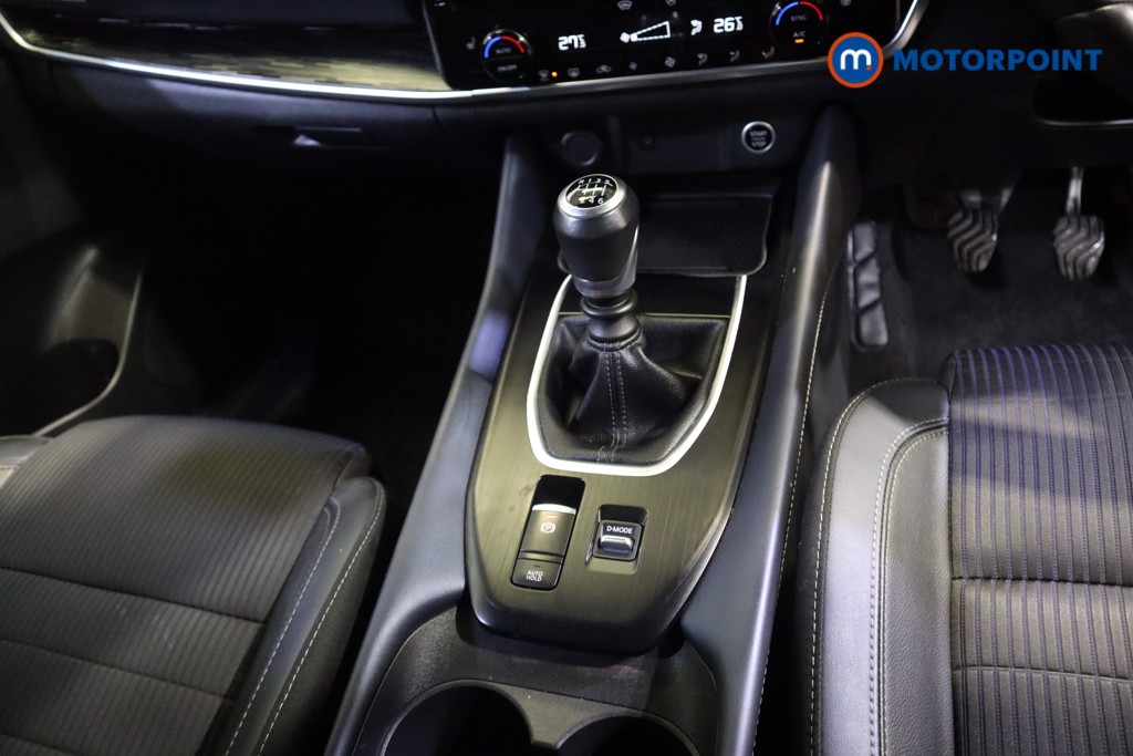 Nissan Qashqai Tekna Manual Petrol SUV - Stock Number (1587907) - 6th supplementary image
