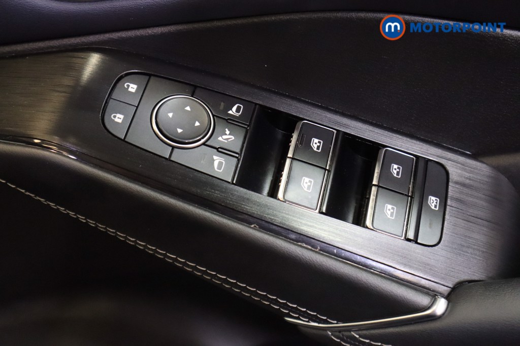 Nissan Qashqai Tekna Manual Petrol SUV - Stock Number (1587907) - 11th supplementary image