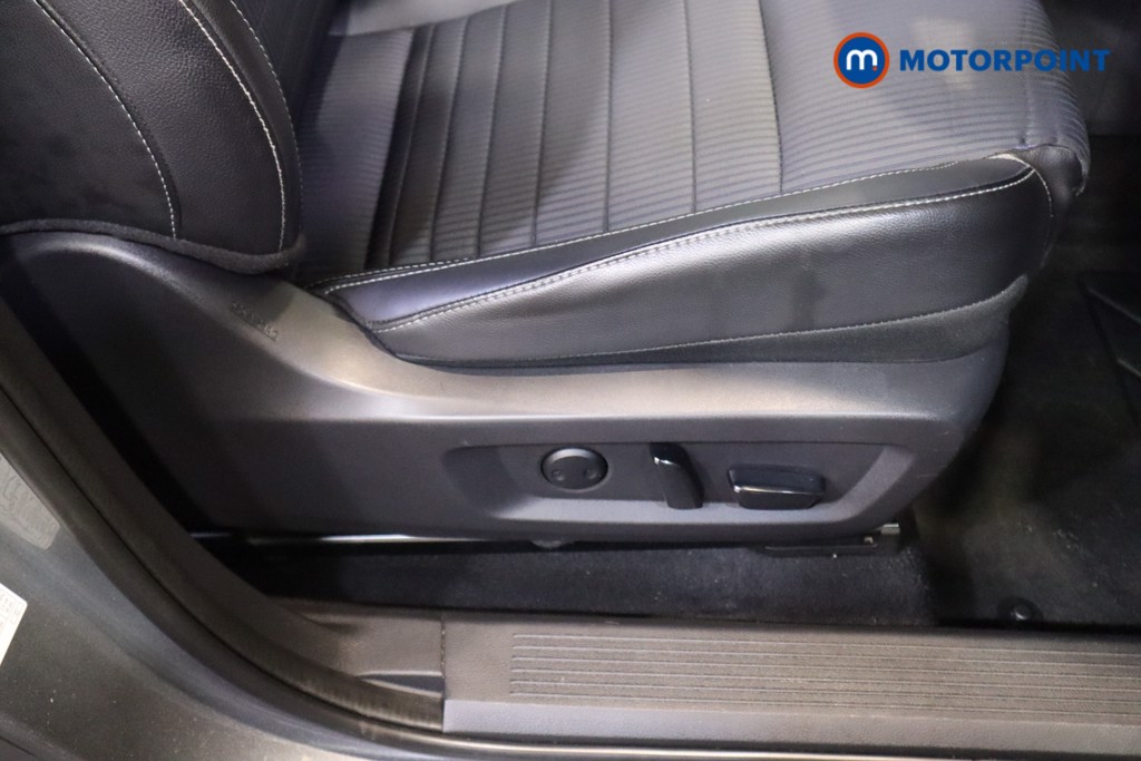 Nissan Qashqai Tekna Manual Petrol SUV - Stock Number (1587907) - 16th supplementary image