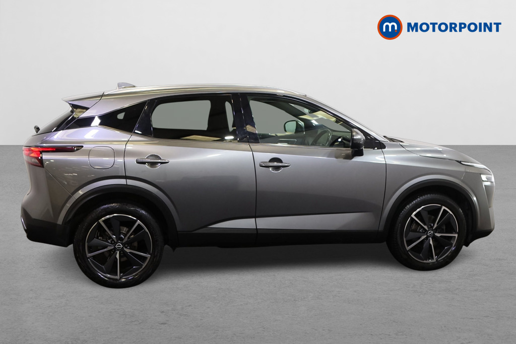 Nissan Qashqai Tekna Manual Petrol SUV - Stock Number (1587907) - Drivers side