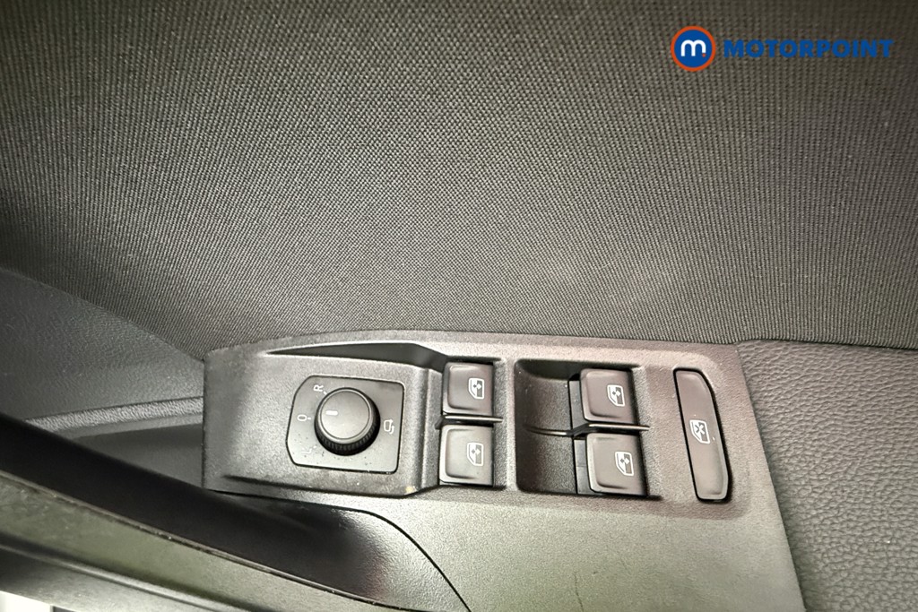 Seat Arona FR Manual Petrol SUV - Stock Number (1587918) - 18th supplementary image
