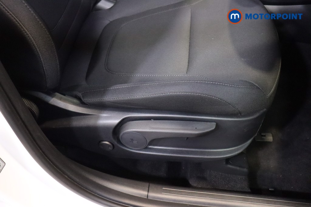 Hyundai Tucson Se Connect Manual Petrol SUV - Stock Number (1588149) - 16th supplementary image