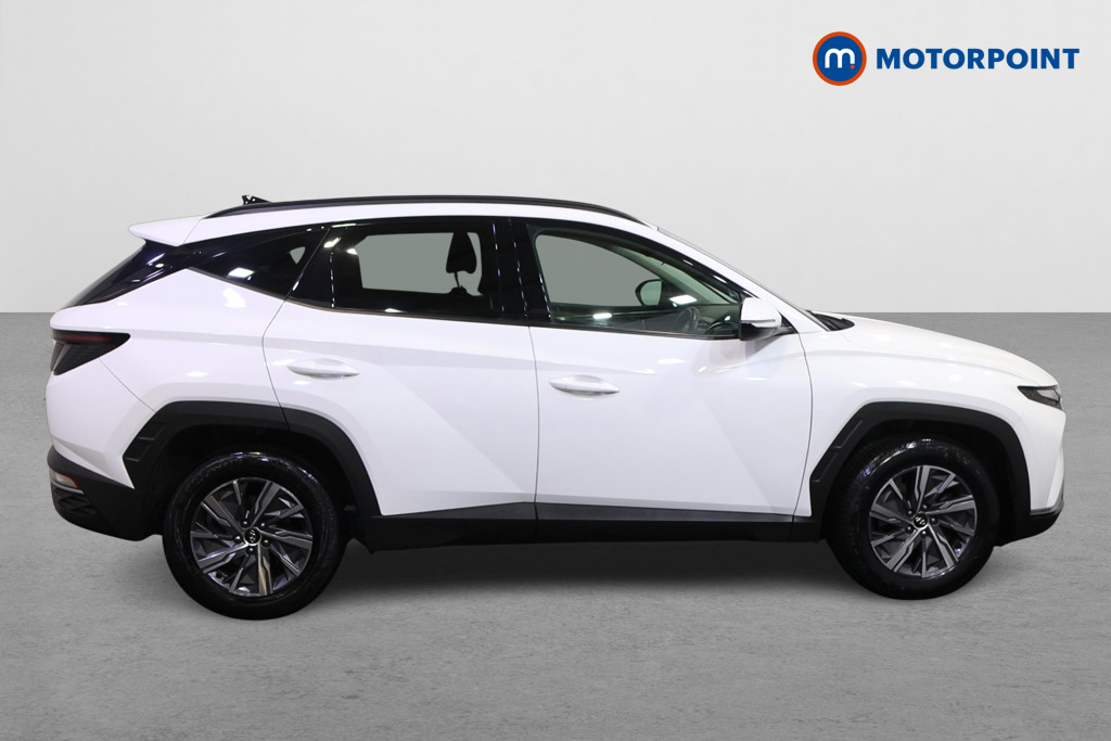 Hyundai Tucson Se Connect Manual Petrol SUV - Stock Number (1588149) - Drivers side