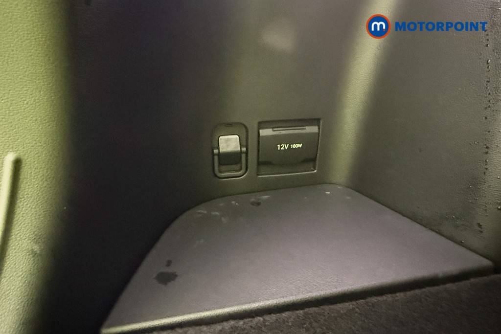 Hyundai Tucson Premium Manual Petrol SUV - Stock Number (1588221) - 19th supplementary image