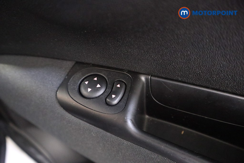 Fiat 500 Lounge Manual Petrol Hatchback - Stock Number (1588561) - 9th supplementary image