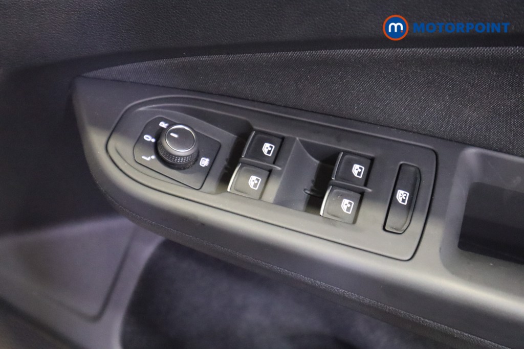 Volkswagen Golf Life Manual Petrol Hatchback - Stock Number (1588563) - 11th supplementary image