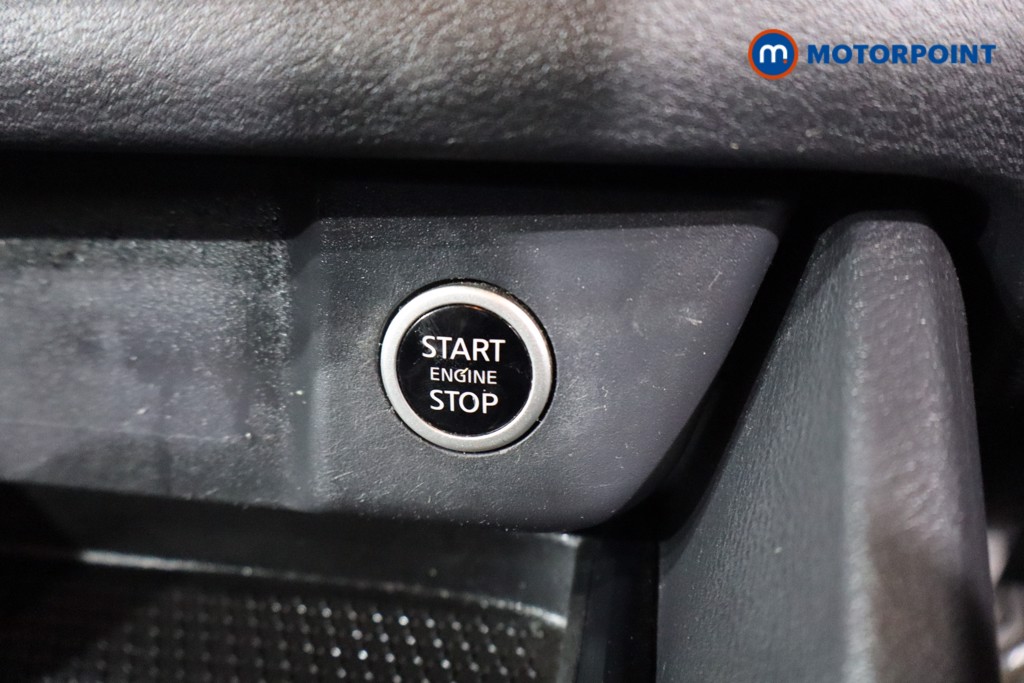 Nissan Qashqai Acenta Premium Manual Petrol SUV - Stock Number (1588771) - 13th supplementary image