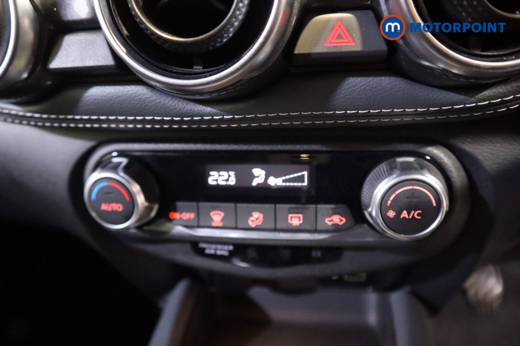 Nissan Juke N-Connecta Manual Petrol SUV - Stock Number (1588872) - 5th supplementary image