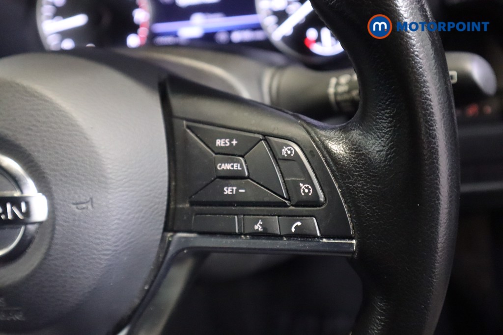 Nissan Juke N-Connecta Manual Petrol SUV - Stock Number (1588872) - 13th supplementary image