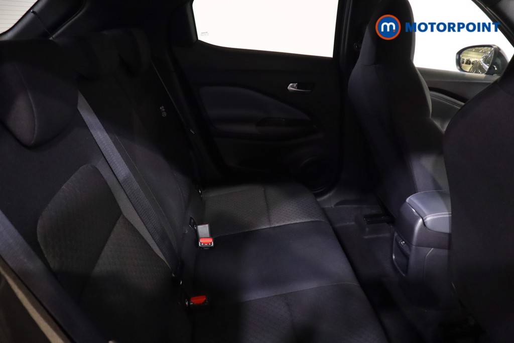 Nissan Juke N-Connecta Manual Petrol SUV - Stock Number (1588872) - 18th supplementary image
