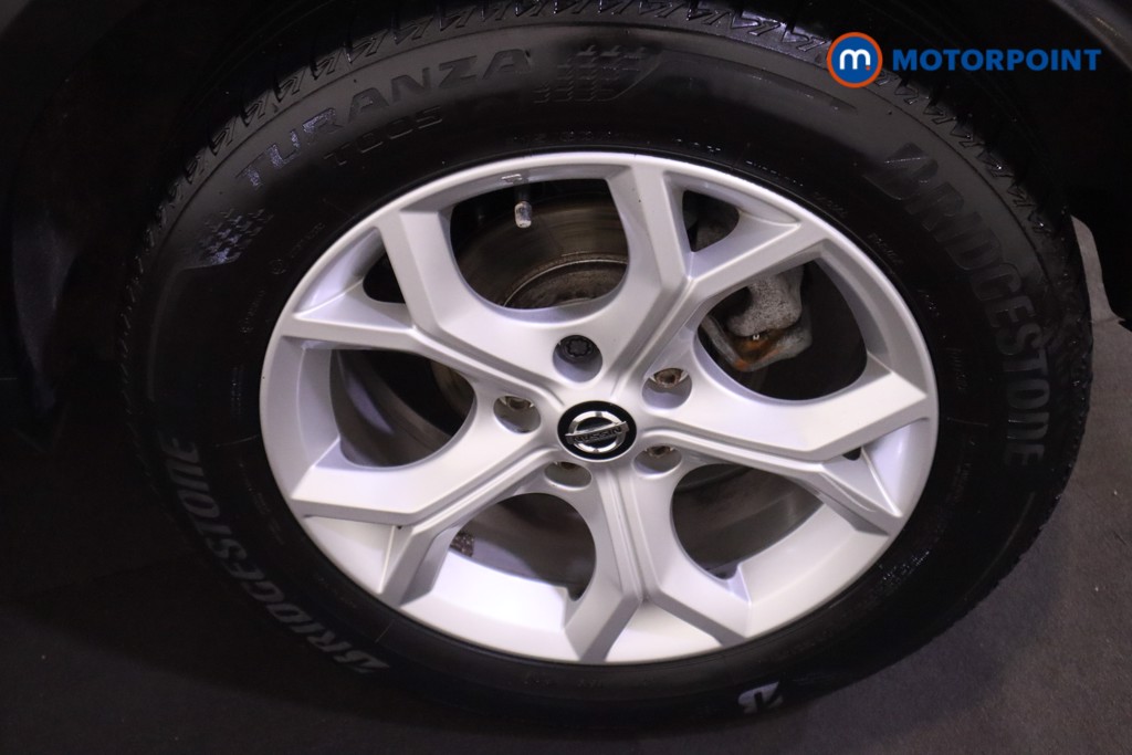 Nissan Juke N-Connecta Manual Petrol SUV - Stock Number (1588872) - 22nd supplementary image