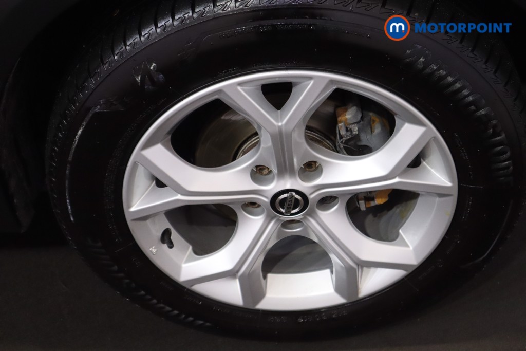 Nissan Juke N-Connecta Manual Petrol SUV - Stock Number (1588872) - 24th supplementary image