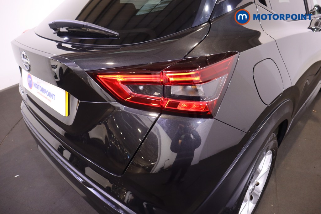Nissan Juke N-Connecta Manual Petrol SUV - Stock Number (1588872) - 26th supplementary image