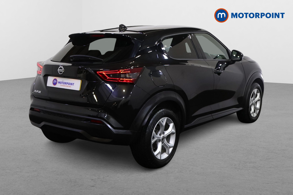 Nissan Juke N-Connecta Manual Petrol SUV - Stock Number (1588872) - Drivers side rear corner