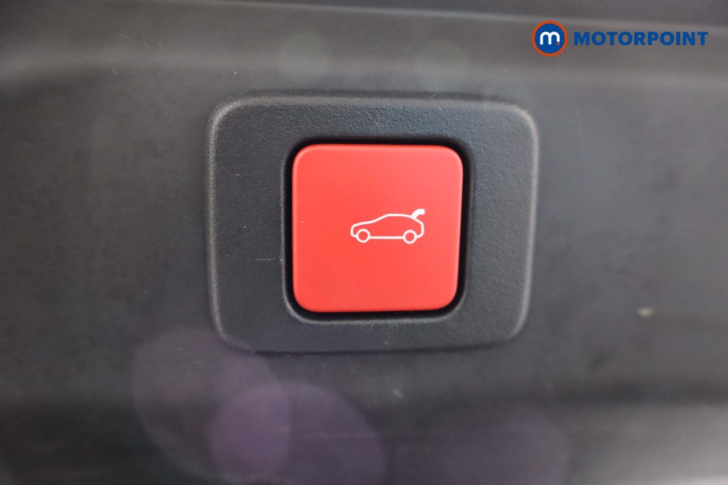Peugeot 3008 GT Automatic Electric SUV - Stock Number (1588952) - 39th supplementary image
