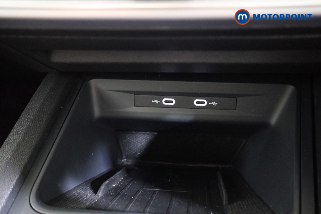 Seat Leon FR Manual Petrol Estate - Stock Number (1589143) - 7th supplementary image