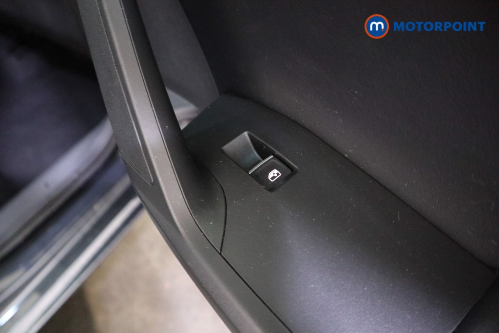Seat Leon FR Manual Petrol Estate - Stock Number (1589143) - 17th supplementary image