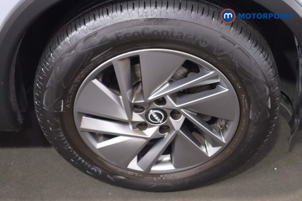 Nissan Qashqai Acenta Premium Manual Petrol SUV - Stock Number (1589436) - 24th supplementary image