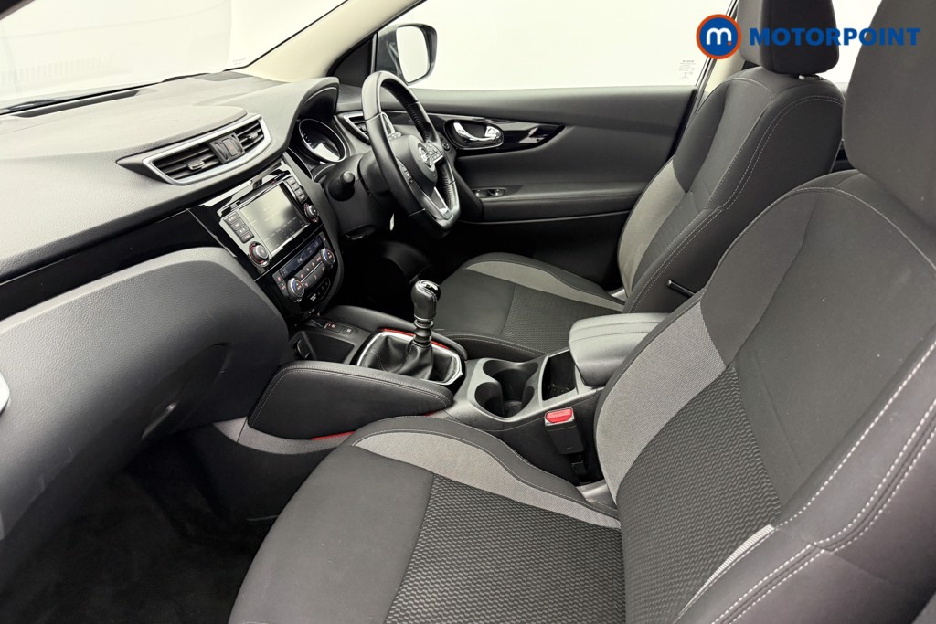Nissan Qashqai Acenta Premium Manual Diesel SUV - Stock Number (1589608) - 18th supplementary image