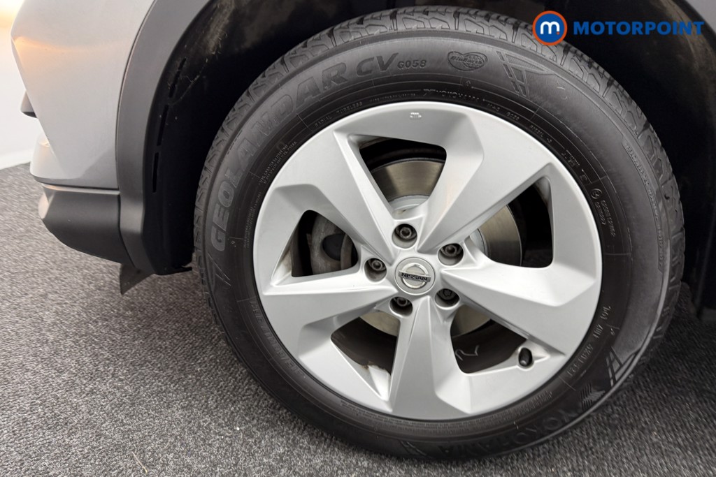 Nissan Qashqai Acenta Premium Manual Diesel SUV - Stock Number (1589608) - 25th supplementary image