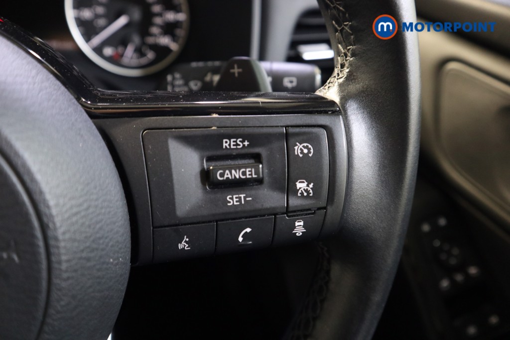 Nissan Qashqai Acenta Premium Automatic Petrol SUV - Stock Number (1589723) - 4th supplementary image