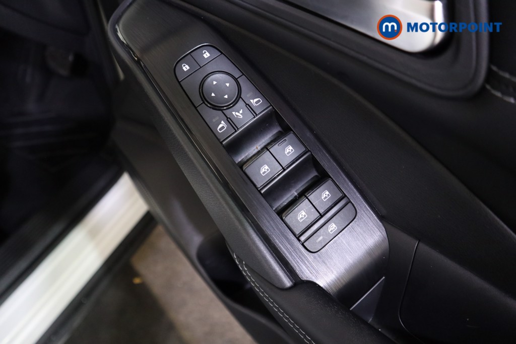 Nissan Qashqai Acenta Premium Automatic Petrol SUV - Stock Number (1589723) - 13th supplementary image