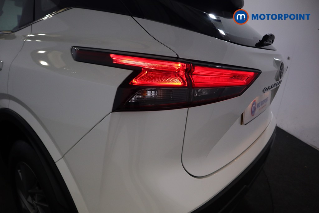 Nissan Qashqai Acenta Premium Automatic Petrol SUV - Stock Number (1589723) - 25th supplementary image