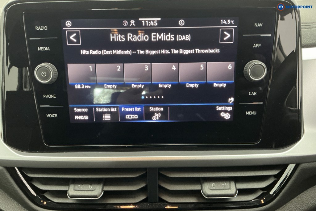 Volkswagen T-Roc Life Automatic Petrol SUV - Stock Number (1589943) - 2nd supplementary image