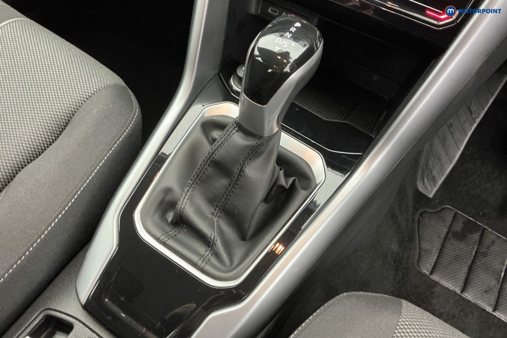 Volkswagen T-Roc Life Automatic Petrol SUV - Stock Number (1589943) - 15th supplementary image