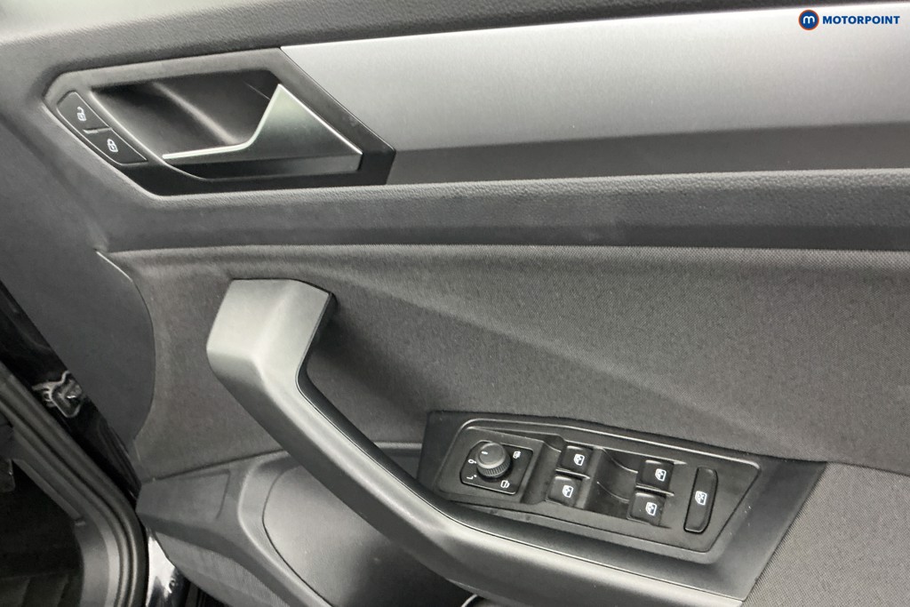 Volkswagen T-Roc Life Automatic Petrol SUV - Stock Number (1589943) - 22nd supplementary image