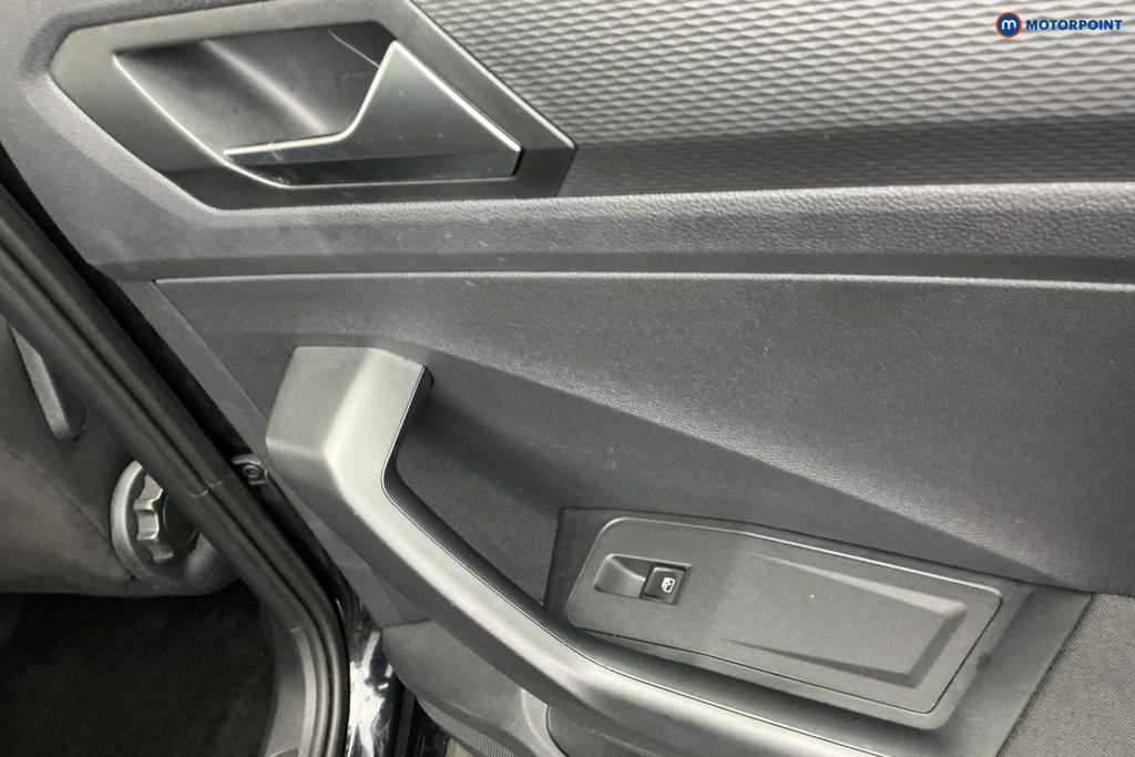 Volkswagen T-Roc Life Automatic Petrol SUV - Stock Number (1589943) - 24th supplementary image