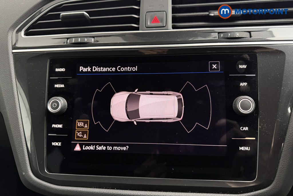 Volkswagen Tiguan Life Automatic Petrol SUV - Stock Number (1589971) - 12th supplementary image