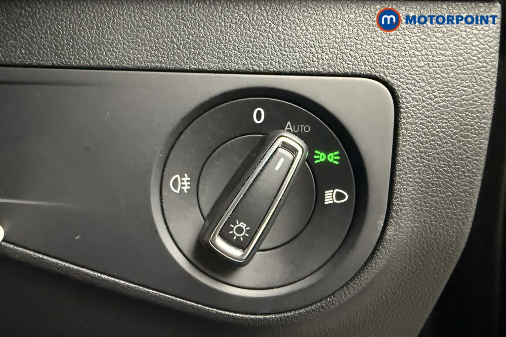 Volkswagen Tiguan Life Automatic Petrol SUV - Stock Number (1589971) - 17th supplementary image