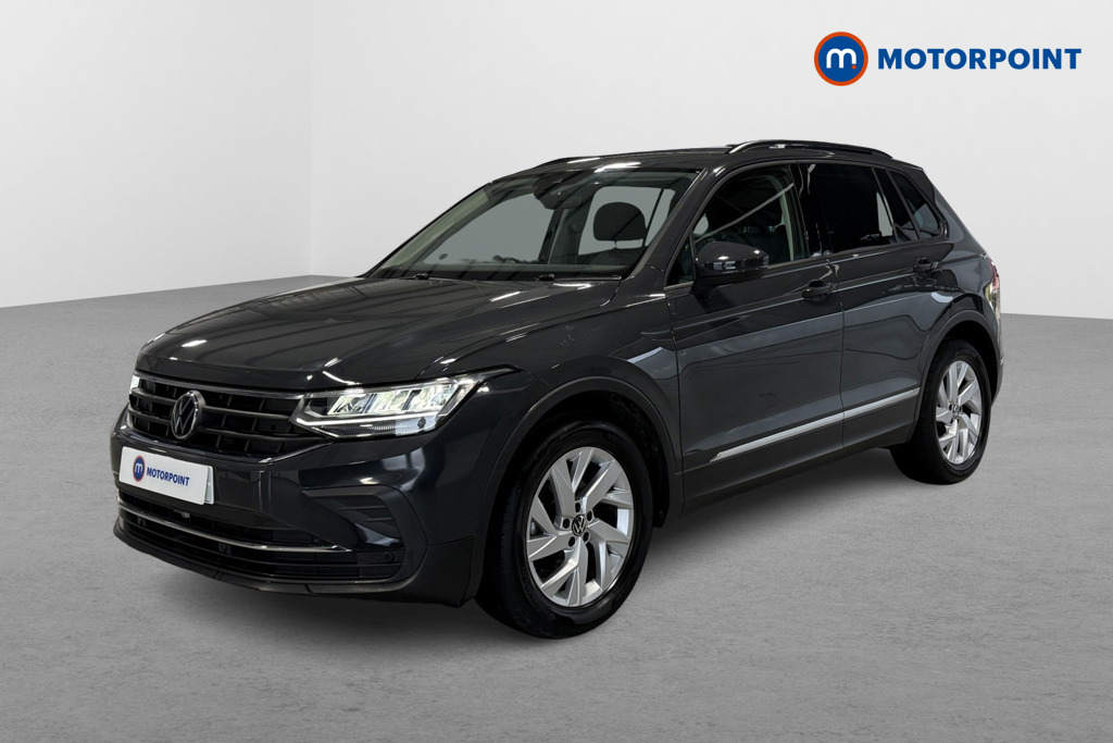 Volkswagen Tiguan Life Automatic Petrol SUV - Stock Number (1589971) - Passenger side front corner