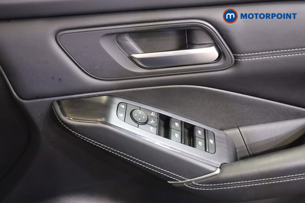 Nissan Qashqai N-Connecta Manual Petrol SUV - Stock Number (1589992) - 10th supplementary image