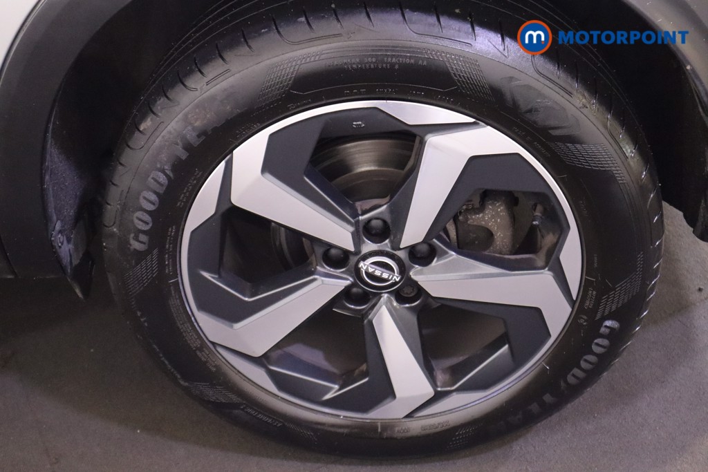 Nissan Qashqai N-Connecta Manual Petrol SUV - Stock Number (1589992) - 22nd supplementary image