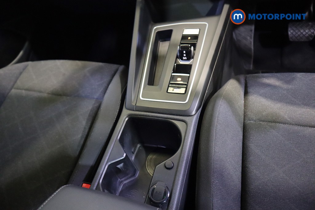 Volkswagen Golf Life Automatic Diesel Hatchback - Stock Number (1590078) - 6th supplementary image