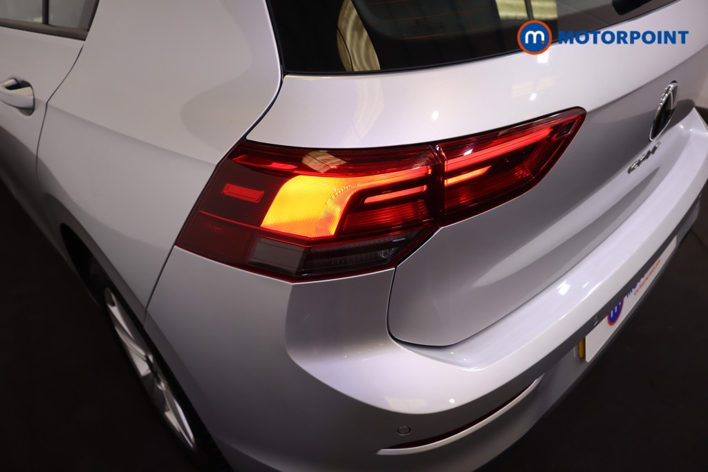 Volkswagen Golf Life Automatic Diesel Hatchback - Stock Number (1590078) - 24th supplementary image